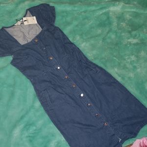 Womans denim button up dresss